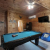 Отель Mountain Journey 2 Bedrooms 2 Bathrooms Cabin, фото 15
