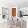 Отель Stunning 2 in 1 Apartments Ocean View Rooftop Pool Near The Beach and 5th Avenue, фото 12
