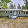 Отель Waterfront Sebago Lake Cottage W/dock + Beach, фото 1