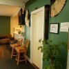 Отель Howzit Hostels в Уэйлуку