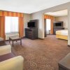 Отель Holiday Inn Express Hotel & Suites Muncie, an IHG Hotel, фото 26