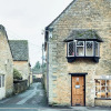 Отель Bluebirds Cottage Light Airy 2BD Bourton, фото 24