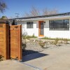 Отель Walpi Ranch - Joshua Tree Getaway W/ Hot Tub, Fire Pit & Bbq! 3 Bedroom Home by RedAwning в Джошуа-Трех