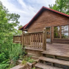 Отель Sugar Plum, 1 Bedroom, Hot Tub, WiFi, Foosball, Sleeps 2, фото 1