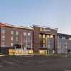 Отель La Quinta Inn & Suites By Wyndham Mount Laurel / Moorestown, фото 1