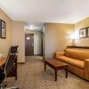 Отель Comfort Suites Jonesboro University Area, фото 9