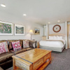 Отель Downtown Studio W/ Sunny Alpine Views- Sleeps 4! Studio Bedroom Condo by RedAwning, фото 5