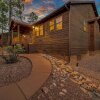 Отель Show Low 'a-to-z Cabin' With Deck & Gas Grill!, фото 1