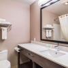 Отель Quality Inn & Suites, фото 49