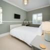 Отель Super 5 Bedroom Family Friendly Retreat Rustington, фото 5