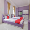 Отель RedDoorz Plus near Stasiun Bekasi, фото 2