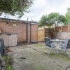 Отель Bright Garden Flat In Wimbledon, фото 18