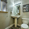 Отель Silverthorne Waterfront Home: Hot Tub & Mtn View!, фото 10