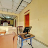Отель SPOT ON 92408 Hotel Renata 2, фото 11