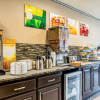 Отель Clarion Inn & Suites University Center, фото 13