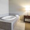 Отель Cobblestone Suites - Ripon, фото 8