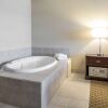 Отель Cobblestone Suites - Ripon, фото 22