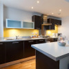 Отель Luxury Apt Next To Station, фото 4