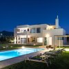 Отель Luxury Villa With Private Heated Pool, Childrens Fenced Area, Near the Beach & the Town в Ретимноне