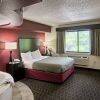Отель Seasons Inn Traverse City, фото 6