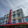 Отель OYO 987 Hotel Bina Darma, фото 12