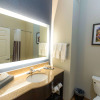 Отель La Quinta Inn & Suites by Wyndham Houston East at Normandy, фото 7