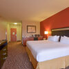 Отель Holiday Inn Express Hotel & Suites Pine Bluff / Pines Mall, an IHG Hotel, фото 6
