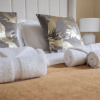 Отель Stylish 2 Bed with Free Private Parking, фото 3