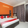 Отель OYO Flagship 17172 Greenview Homestay, фото 7