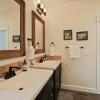 Отель Trails End 5 Bedroom Home by RedAwning, фото 23