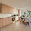 Отель Beautiful Lock up and go in Sea Point With Ocean Views Sundowner Views, фото 4