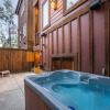 Отель Slopeside 4 bedroom Townhome by All Seasons Resort Lodging, фото 16
