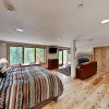 Отель Epic Mountain Lodge Hideaway W/ Fireplaces & Deck 4 Bedroom Home, фото 6