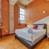 Отель Sosuite 2BR Apt w W D Gym On-site Restaurant, фото 3