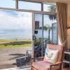Отель Golden Sand Beachfront Apartments, фото 8