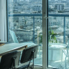 Отель Awesome 2BR apt Balcony & pool access, фото 23