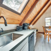 Отель Munds Park A-frame Cabin w/ Deck & Grill, фото 8