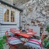 Отель Characteristic Holiday Home With Courtyard in Authentic Little Street in Deal, фото 11
