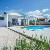 Отель Elegant Villa With Swimming Pool in Pula Near Sea, фото 12