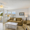Отель SPC 2013 is a Pet Friendly Upstairs 1 BR With Seasonal Beach Setup by Redawning, фото 3