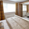 Отель Host Stay Sandling Court, фото 12