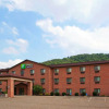 Отель Holiday Inn Express Newell-Chester WV, фото 1