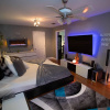Отель Urban Oasis W/hot Tub, Heated Pool And Private Movie Theater 2 Bedroom Home by Redawning, фото 7