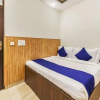 Отель SilverKey Executive Stays 19389 Divine Inn Rajouri Garden, фото 4