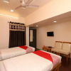 Отель OYO 18966 Krishna Hotel And Restaurant, фото 7