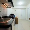 Отель Comfortable 2BR Green Pramuka Apartment, фото 8