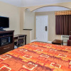 Отель Scottish Inn & Suites Highway 6 South, фото 1