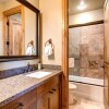 Отель K B M Resorts- Vin-17 Remodeled 4bd, Walk to Lifts, Chefs Kitchen, 3 Fireplaces, Wi-fi!, фото 15