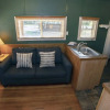 Отель Triple R Cottages: 2 1 Bedroom Cabin, фото 2