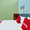 Отель OYO 3355 Homestay Syariah Asyuban, фото 7